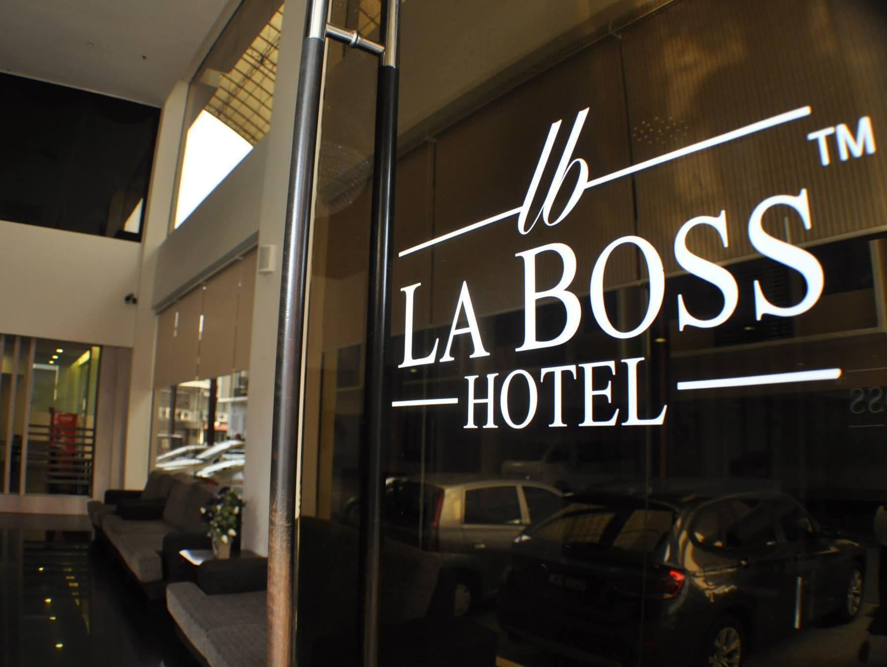 La Boss Hotel Malacca Extérieur photo