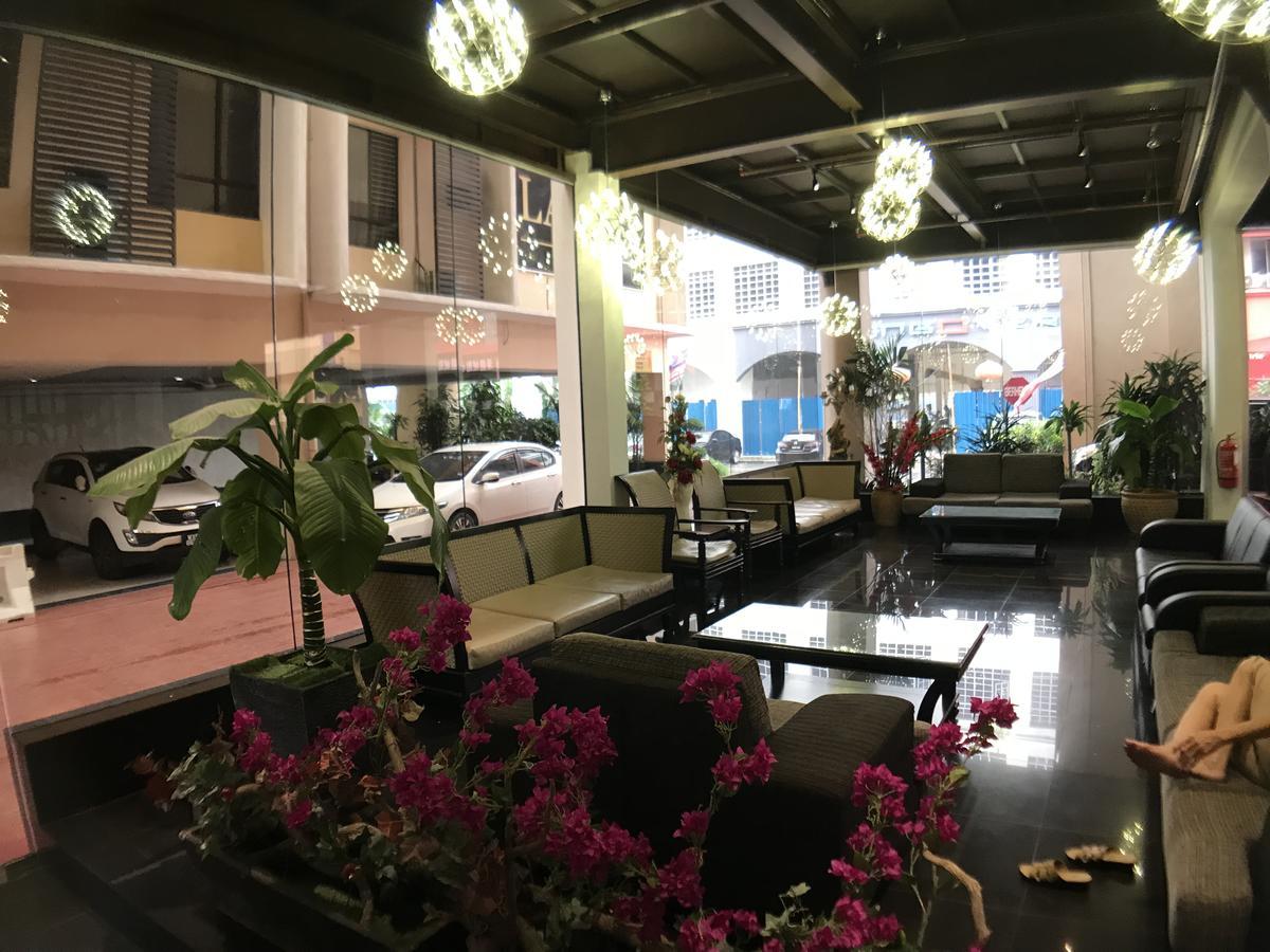 La Boss Hotel Malacca Extérieur photo