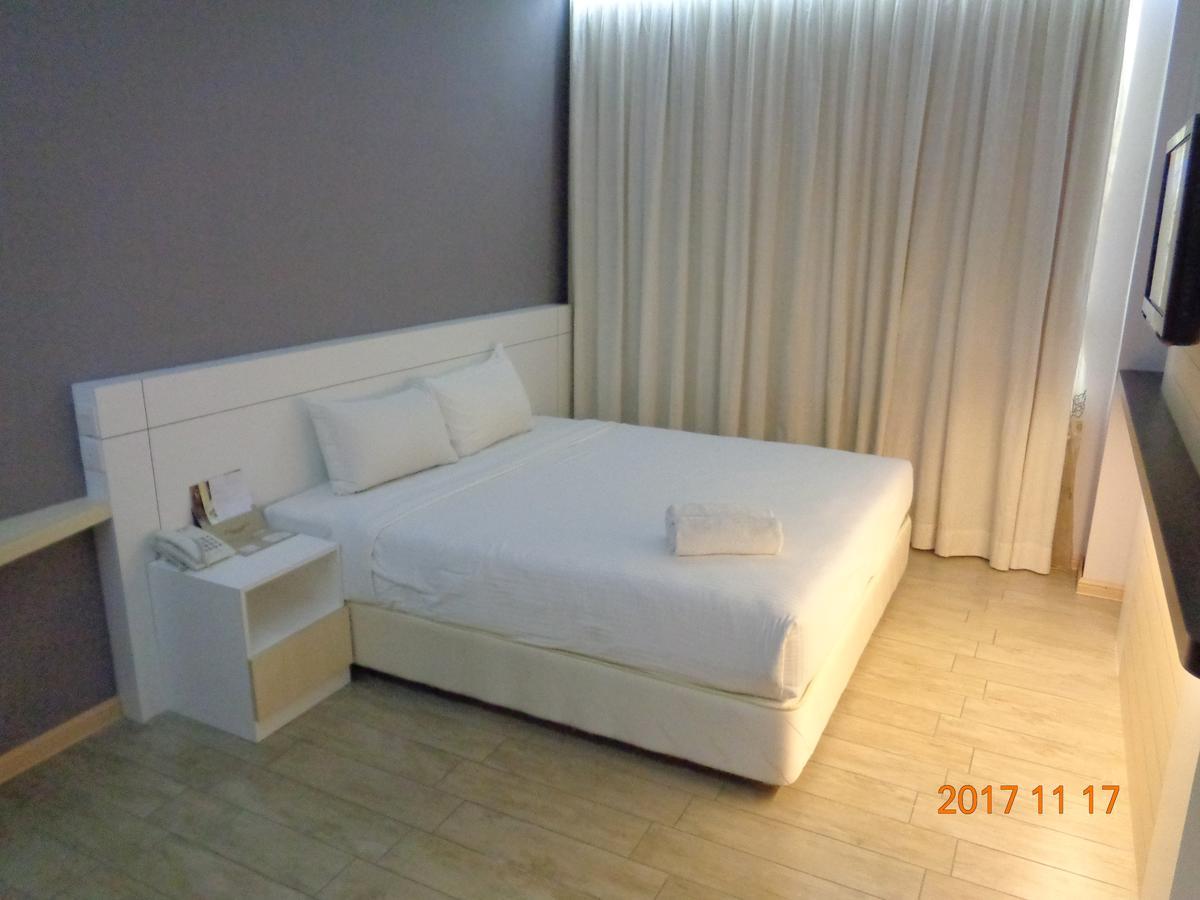 La Boss Hotel Malacca Extérieur photo