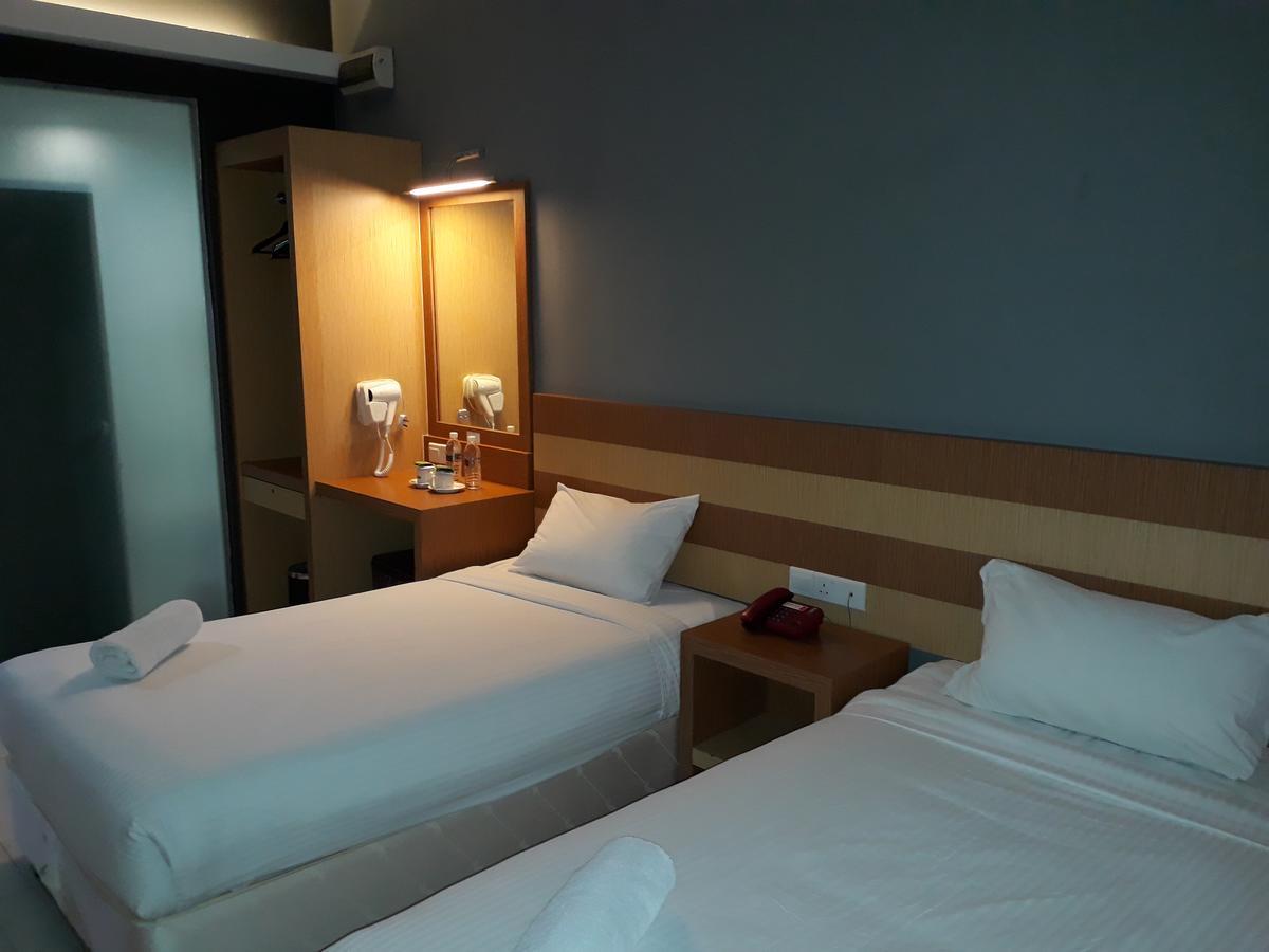 La Boss Hotel Malacca Extérieur photo