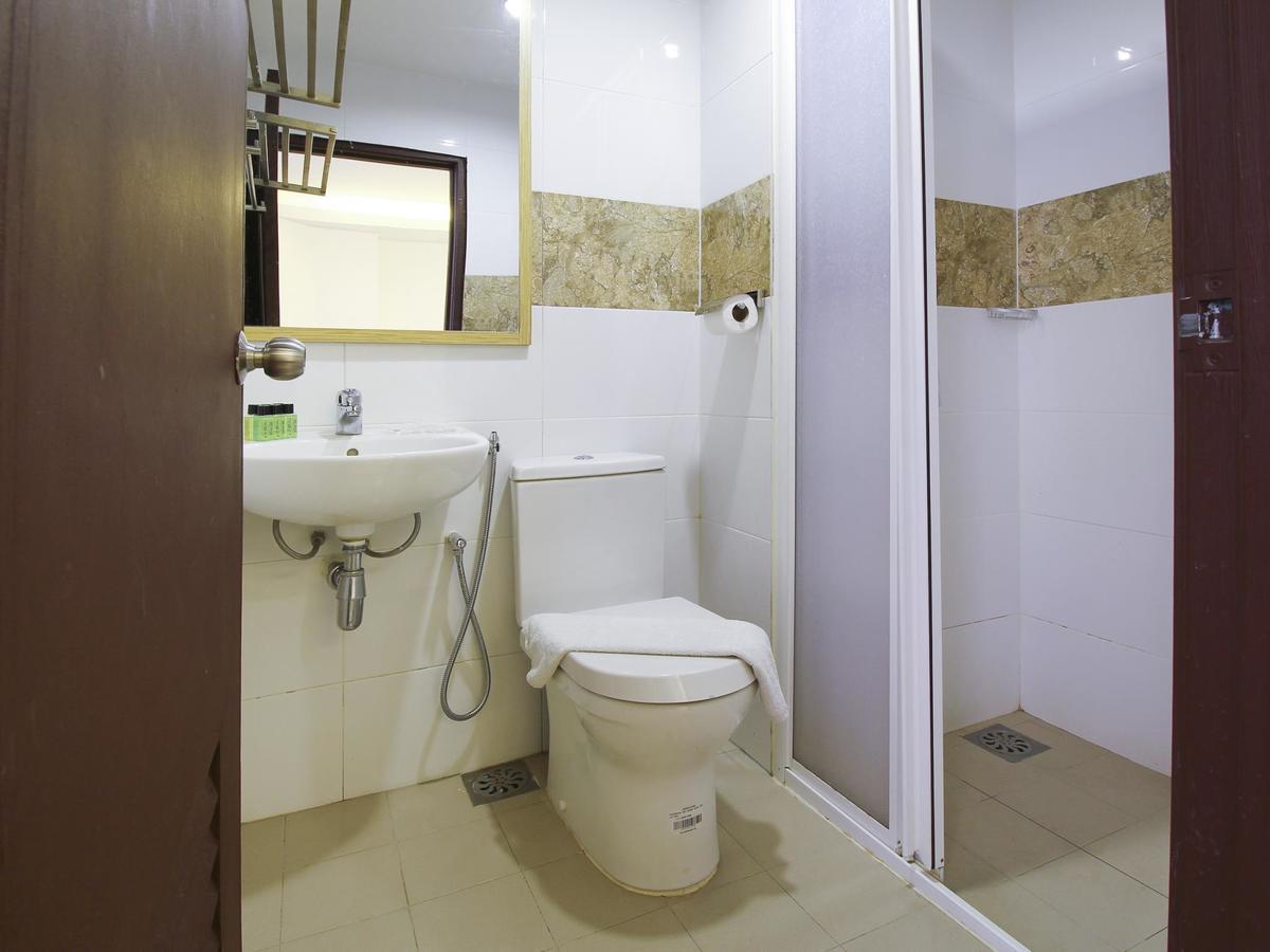 La Boss Hotel Malacca Extérieur photo