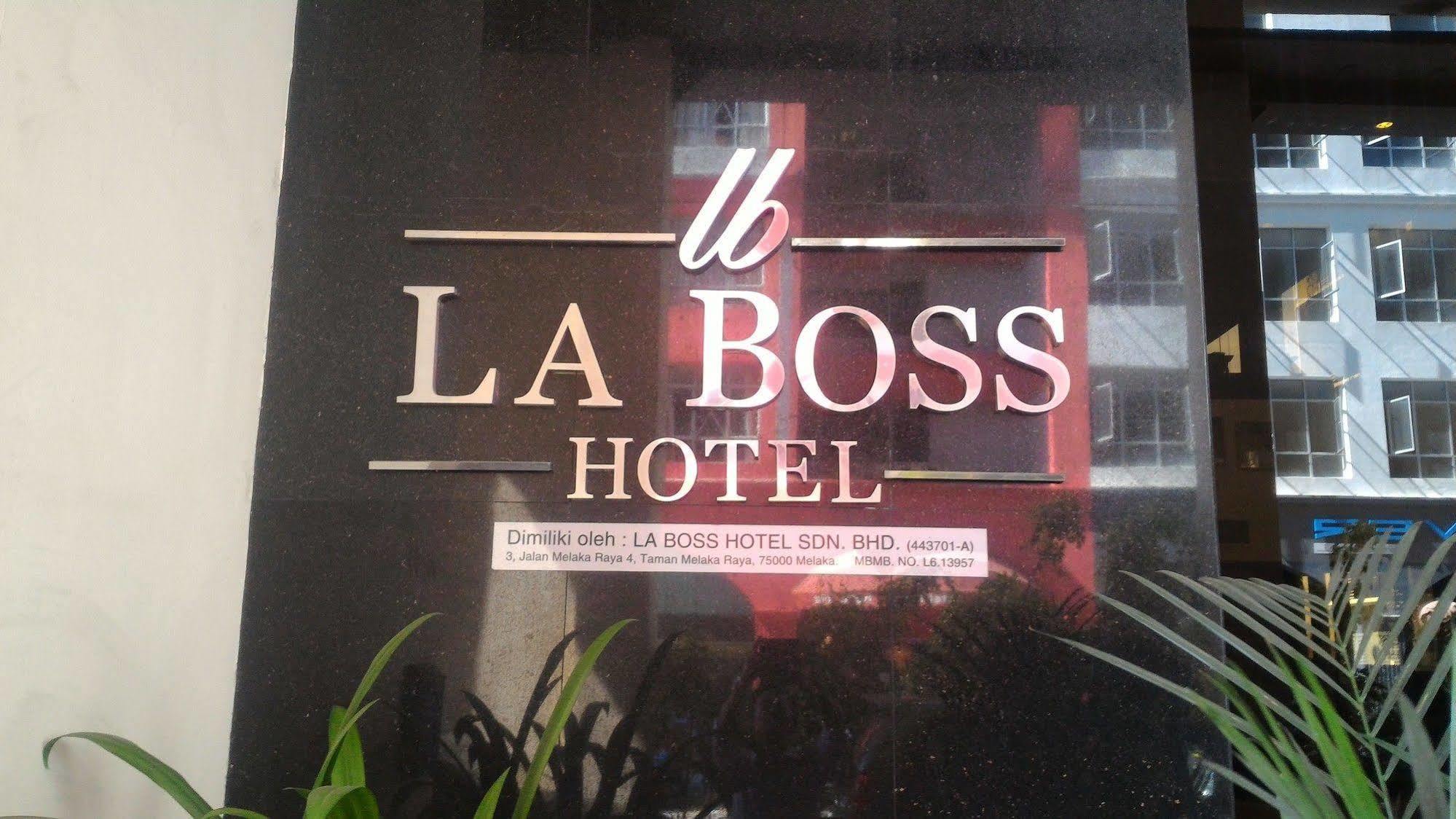 La Boss Hotel Malacca Extérieur photo